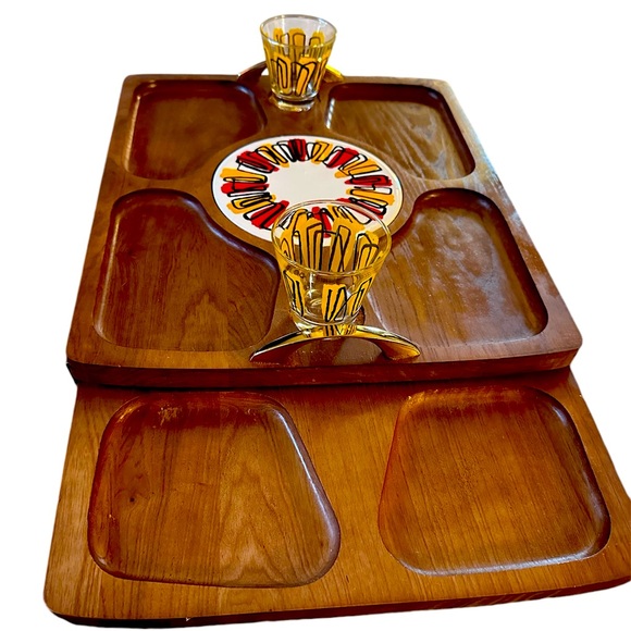 Vintage Hibachi Expandable 2-Tier Tray w/ Accessories - Picture 5 of 10